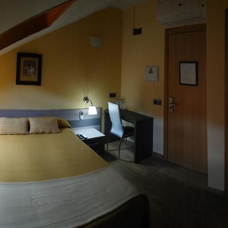 Hostal Dona Juana อาบีลา ภายนอก รูปภาพ